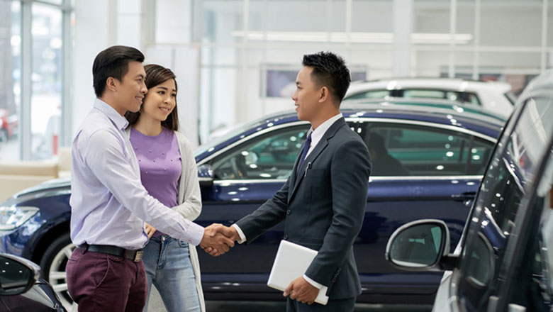 車の営業マン