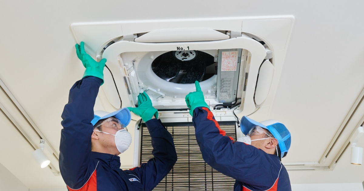 業務用エアコンクリーニング | サニクリーンの事業所向けお掃除用品の