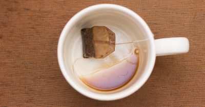 頑固な茶渋もスッキリ！毎日できる簡単な落とし方と予防法